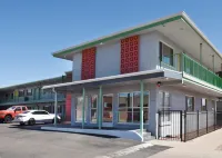 Greeley University Inn/ Greeley Inn فنادق في غريلي