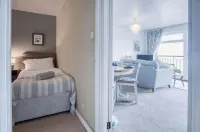 17 Beach Court - 2 Bed Apartment - Saundersfoot
