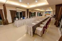 Varee Valley Resort and Restaurant Hotels in Amphoe Ubolratana