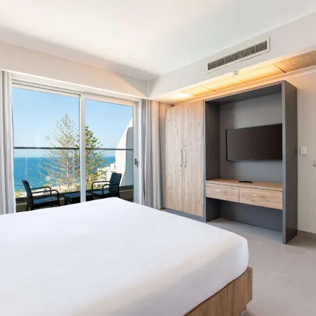 DoubleTree by Hilton Malta Ξενοδοχεία στην πόλη Bugibba