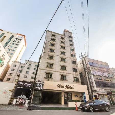 Win Hotel Отели рядом с достопримечательностью «Рынок Амса»
