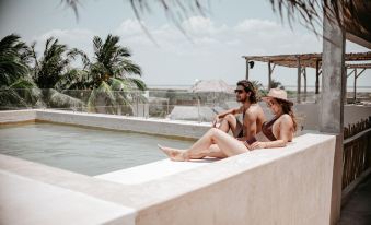 Dos Mares Barefoot Hotel