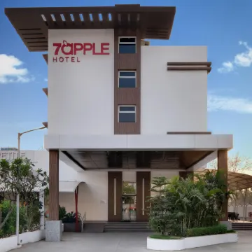 7 Apple Hotel, Vadodara Hotels near Chanakyapuri circle