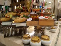 Gift City Club – A Member of Radisson Individuals - breakfast