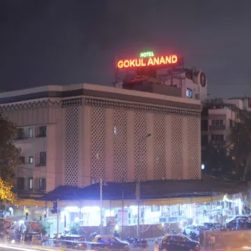 Hotel Gokul Anand 에셀 월드 주변 호텔