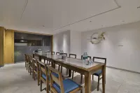 7 Orbit Hotel, Surat