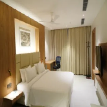 SVN レイク パレス のホテル