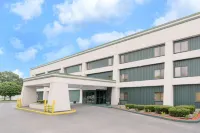 Baymont by Wyndham la Crosse/Onalaska Отели в г. Оналяска