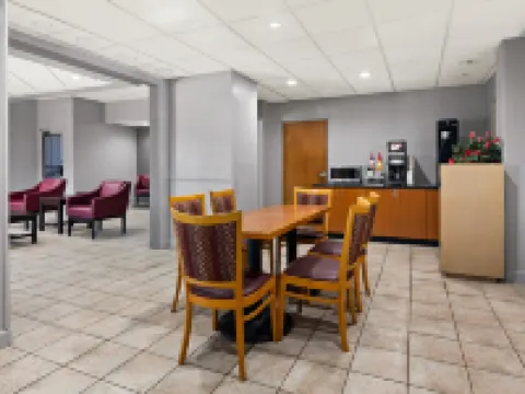 Red Roof Inn & Suites Monroe, NC Hotels in Monroe