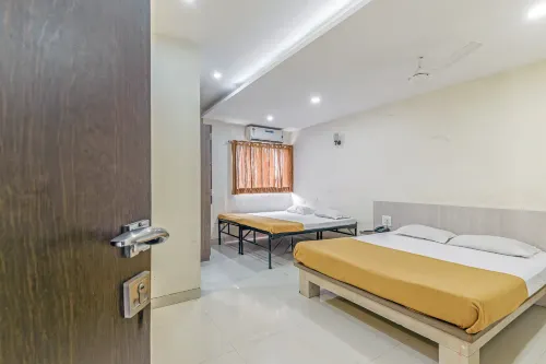 Hotel Kalpadeep Inn