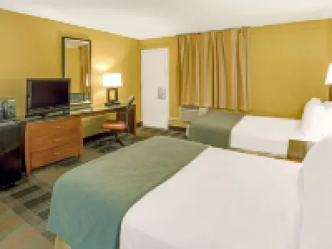 銀泉Travelodge by Wyndham酒店 銀泉酒店