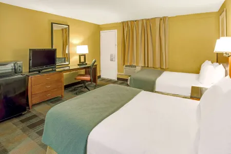 Travelodge by Wyndham Silver Spring