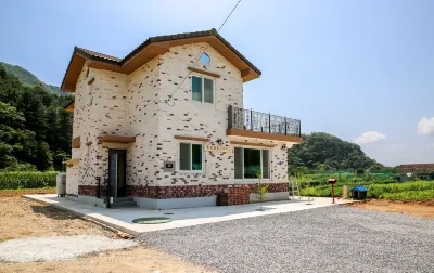 Poolip Family House(2020.07 Open) Hotels in 