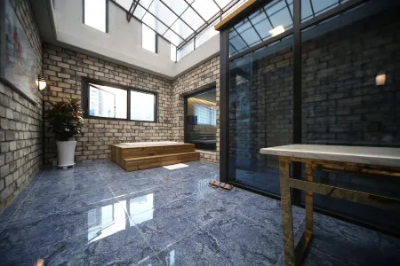 First Hotel Отели в г. Кури