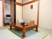 Tsutaya Ryokan Hotels in Mitsuke