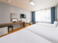 Jeju Noblesse Hotel Hotels near Jeju Intl. Airport