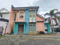 Damai Residence Homestay Jogja Taman Pelangi附近的飯店