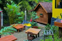 Lembah Mbalong Resort Mitra RedDoorz Near Exit Tol Singosari Hotel di Singosari