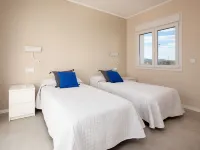 Malibu Beach Hotels in Oliva