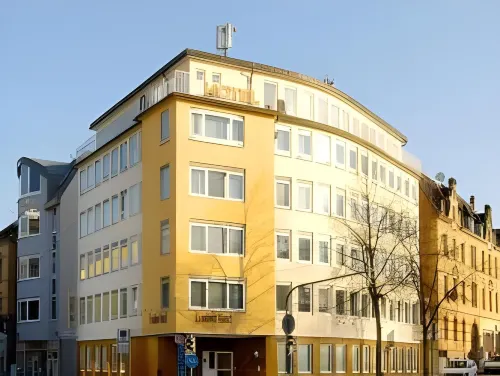 Komfort Hotel Ludwigsburg - موقف سيارات
