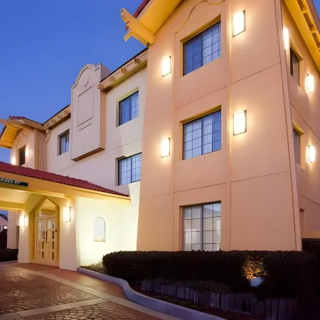 La Quinta Inn by Wyndham Albuquerque Airport
