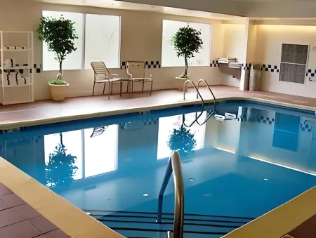 Fairfield Inn Kalamazoo West Отели в г. По По