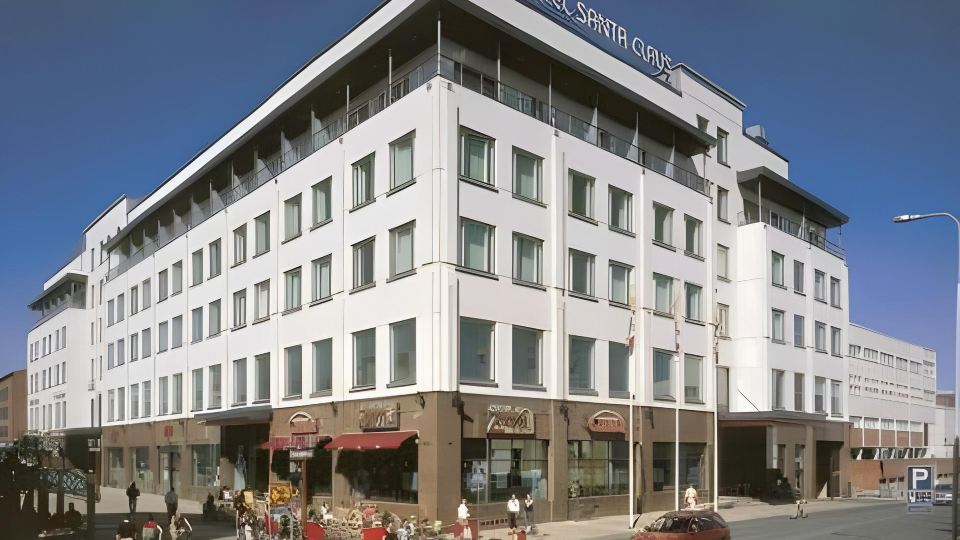 Santa's Hotel Santa Claus