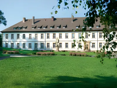 Hotel Schloß Gehrden Hotels near Brakeler Tierwelt GmbH & Co. KG - Brakel