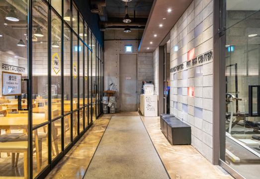 조식 및 로비 시설