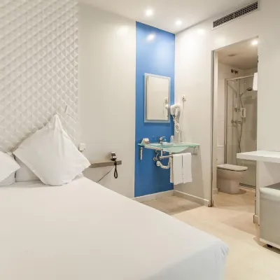 Urbansea Atocha 113 Hotels near Atocha Train Station