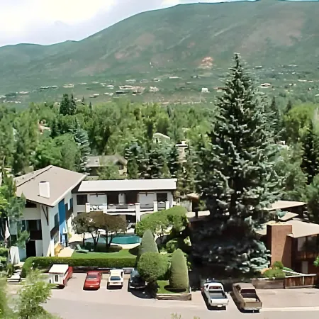 St Moritz Lodge and Condominiums