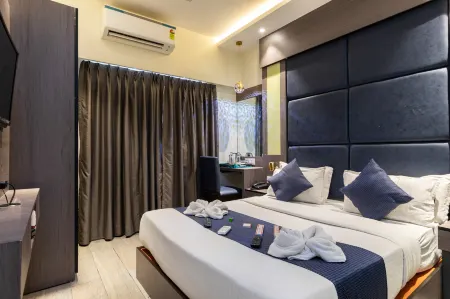 Horizon Inn Near Exhibition Center Отели рядом с достопримечательностью «Madh Island»