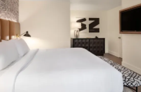 Burton House Beverly Hills, A Tribute Portfolio Hotel Hotels near Museum of Tolerance