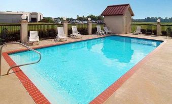 Quality Inn & Suites Pine Bluff AR