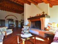 Agriturismo in Tuscany with Pool and Wine Tasting - Wifi
