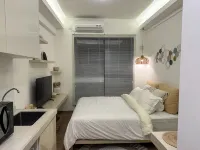 Skyhouse BSD Studio Apartment by Kakole Sanctuary Next to Aeon BSD Hotel di Cisauk