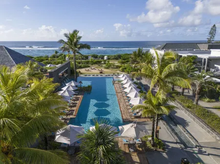 Anantara Iko Mauritius Отели рядом с достопримечательностью «Mauritius Duty Free Paradise Co Ltd.»