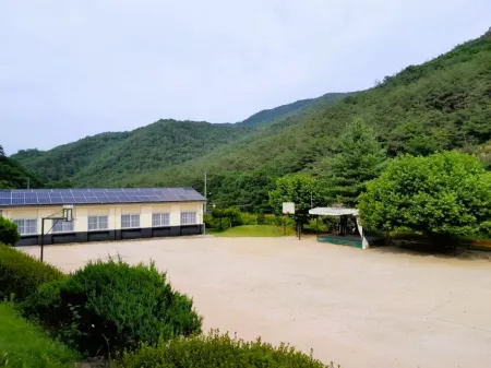 Mungyeong Darakgol Green One Pension Отели рядом с достопримечательностью «Ssangyong Valley»