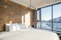 Changwon Jinhae Almond Hotel