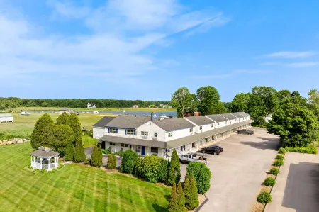 Americas Best Value Inn Stonington-Mystic Отели в г. Pawcatuck