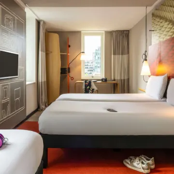 Ibis Rotterdam City Centre Hotels near Kijk-Kubus Museum-house