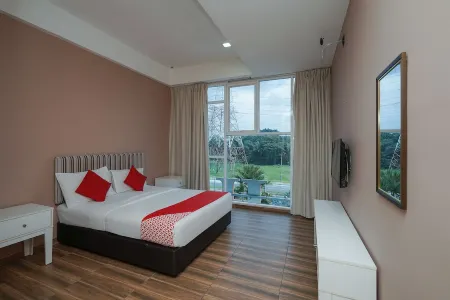 SUPER OYO 90729 New Bangi Gateway Hotel