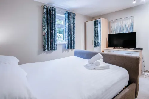 Lundy Lodge – 1 Bedroom Annex – Rhossili