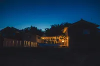 Moremotto Sakasama Dog Resort Hotels in Sado