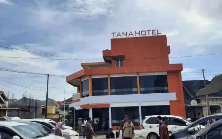 Tanahotel Syariah Отели в г. Gunung Pangilun