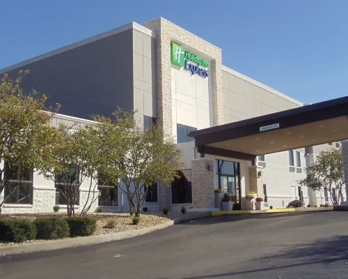 Holiday Inn Express CLOVERDALE (GREENCASTLE) by IHG Hotels in Cloverdale