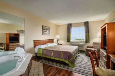 Super 8 by Wyndham Grayville Hôtels à : New Harmony