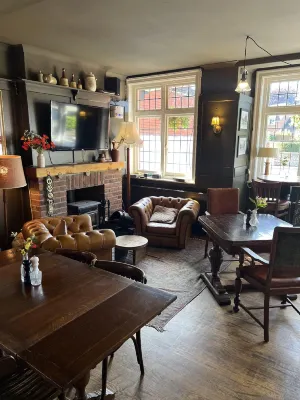 White Hart - parking