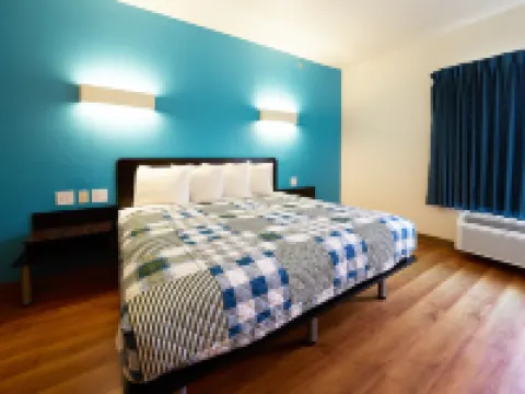 Emblaze Hotel Hotels in Three Rivers