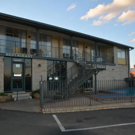 Adrian Motel